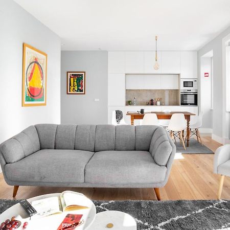 Joivy Marvelous 3-Bed Home With Astonishing View And Terrace, Nearby St George Castle Lisboa Exteriér fotografie