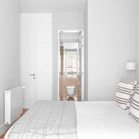 Joivy Marvelous 3-Bed Home With Astonishing View And Terrace, Nearby St George Castle Lisboa Exteriér fotografie