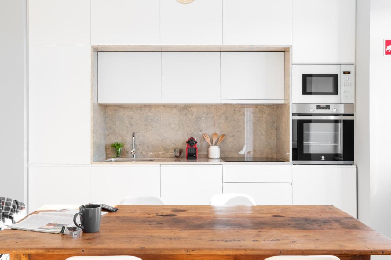 Joivy Marvelous 3-Bed Home With Astonishing View And Terrace, Nearby St George Castle Lisboa Exteriér fotografie