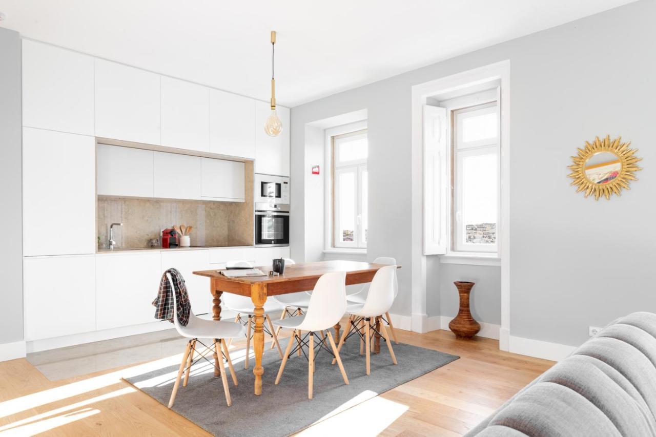 Joivy Marvelous 3-Bed Home With Astonishing View And Terrace, Nearby St George Castle Lisboa Exteriér fotografie