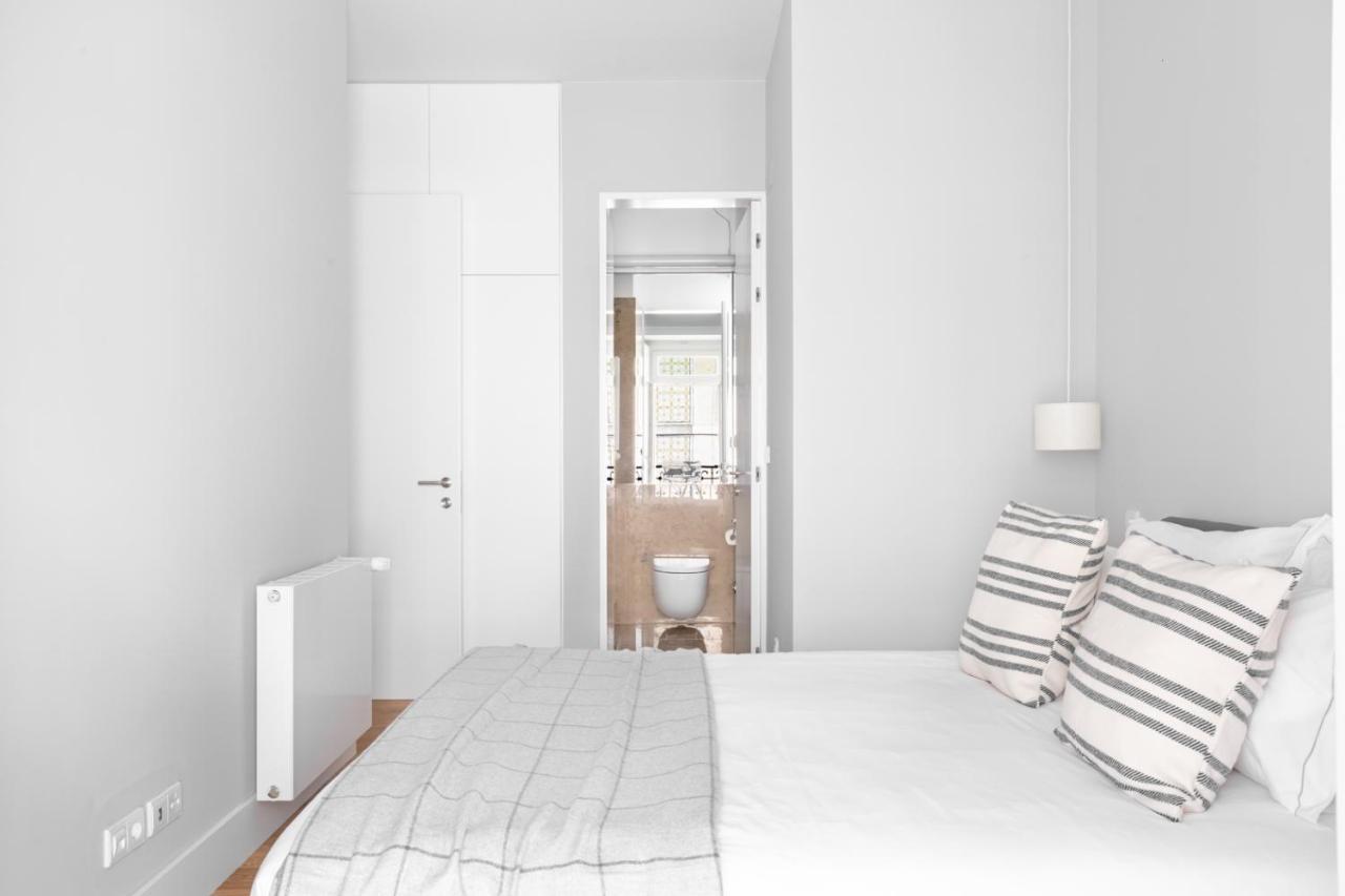 Joivy Marvelous 3-Bed Home With Astonishing View And Terrace, Nearby St George Castle Lisboa Exteriér fotografie