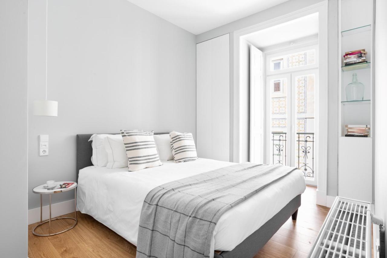 Joivy Marvelous 3-Bed Home With Astonishing View And Terrace, Nearby St George Castle Lisboa Exteriér fotografie